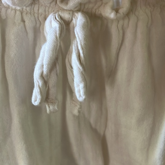 Old navy white puff sleeve shirt - Picture 3 of 5